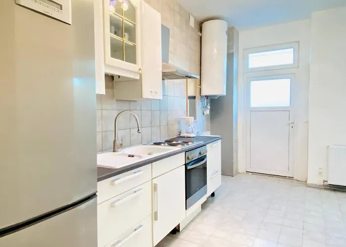 Comfortable In The 23rd District Of Fr4 Homestay szállás Bécs
