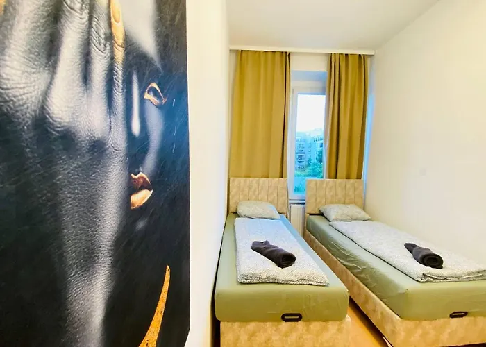 Homestay szállás Comfortable In The 23rd District Of Fr4 *