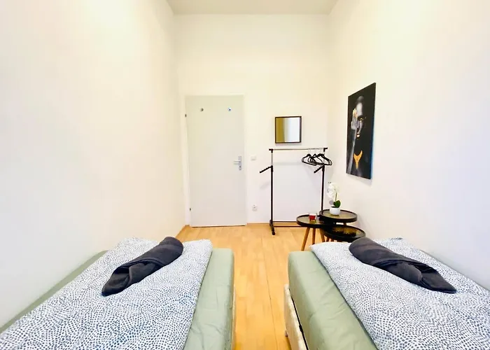 Homestay szállás Comfortable In The 23rd District Of Fr4 Bécs