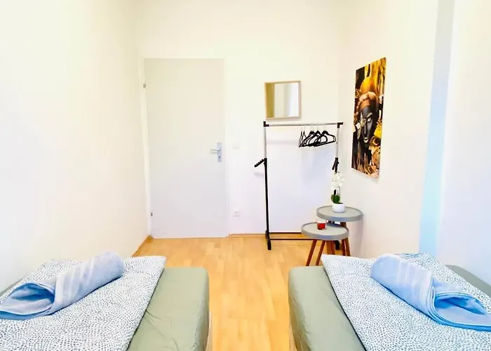 Homestay szállás Comfortable In The 23rd District Of Fr4 *